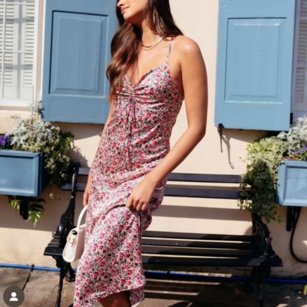 🎄LIKE NEW Kittenish midi floral dress size small